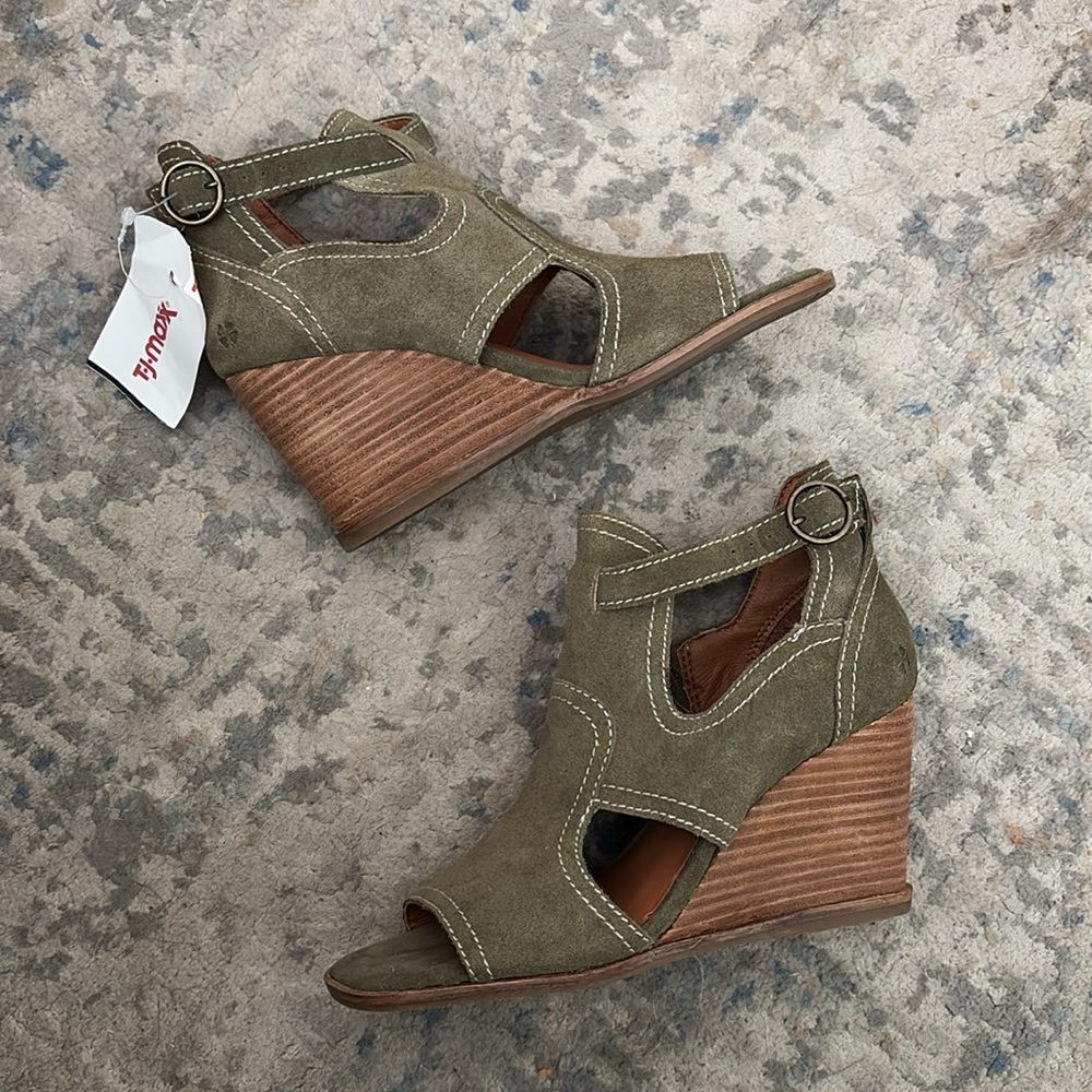 NWT Lucky Brand Wedges